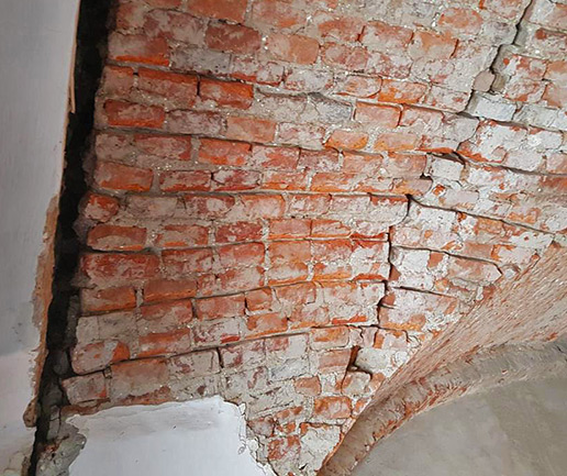 Sešití trhhlin HV, most Třebíč